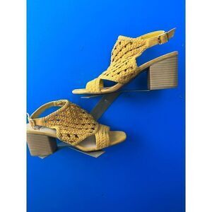 FERGALICIOUS Womens Yellow Woven Braided Viv Square Toe Block Heel Sandals 9.5 M